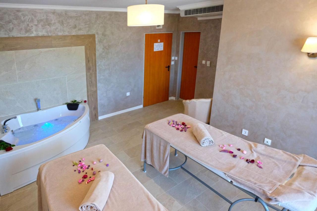 Paradise Hotel & Relax Center Pomorie Esterno foto