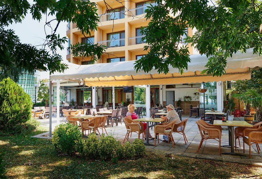 Paradise Hotel & Relax Center Pomorie Esterno foto